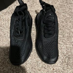 Women Nike 270 size 8